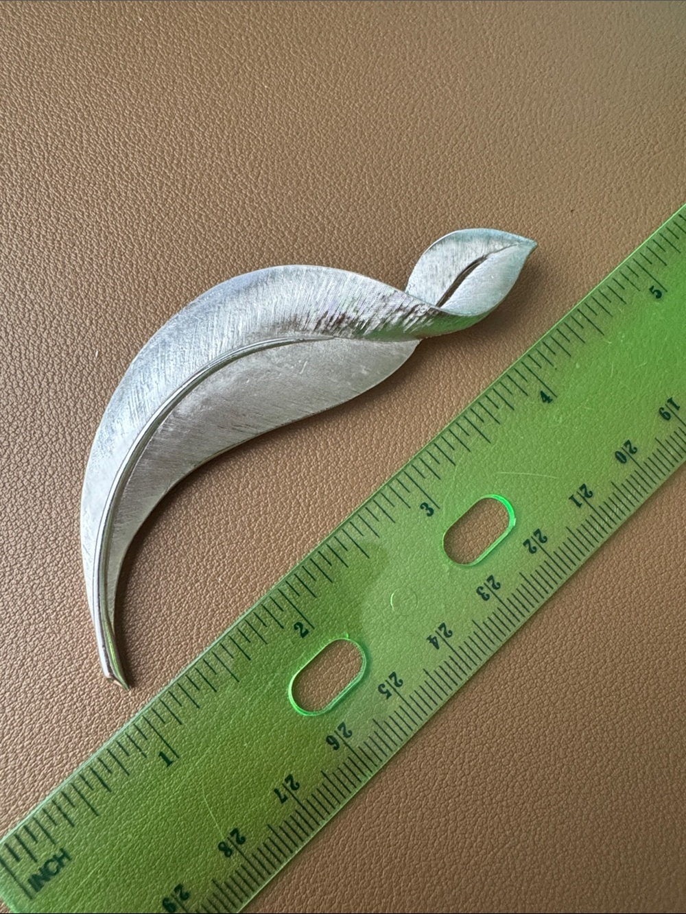 Vintage Trifari Silver Leaf-Shaped Feather Brooch - Picture 6 of 6
